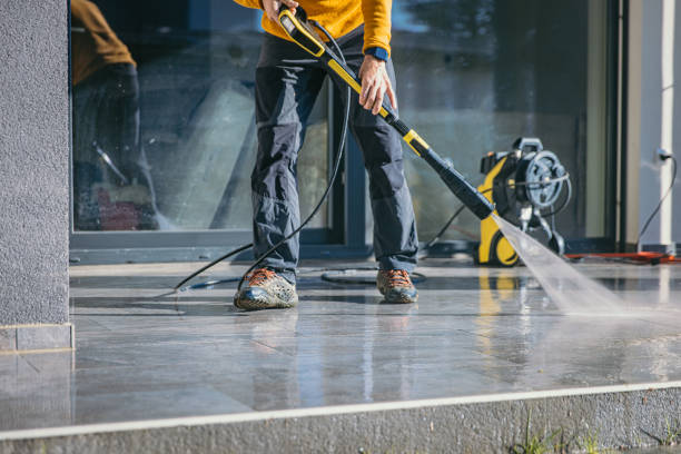 Best Garage Pressure Washing  in Mountainair, NM